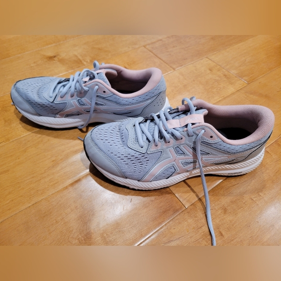Asics running shoes - Picture 2 of 10